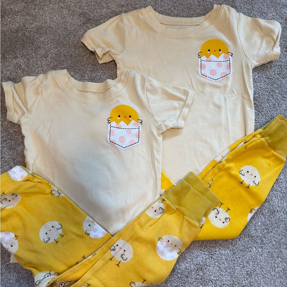Old Navy Matching Easter Chick Pajamas 3T & 4T Sibling Set Spring VGUC